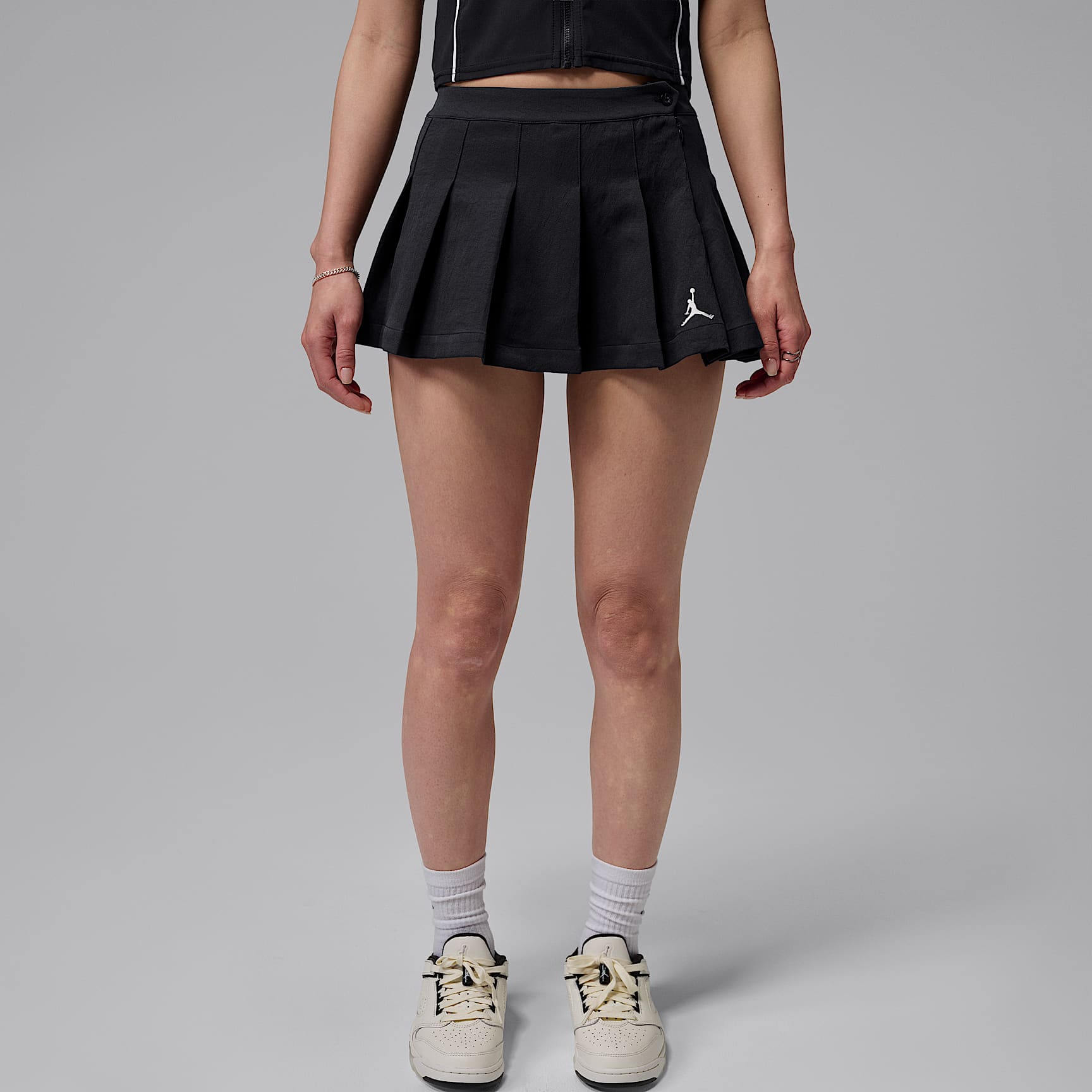 Jordan Brooklyn Women's Pleated Skirt. Nike SG